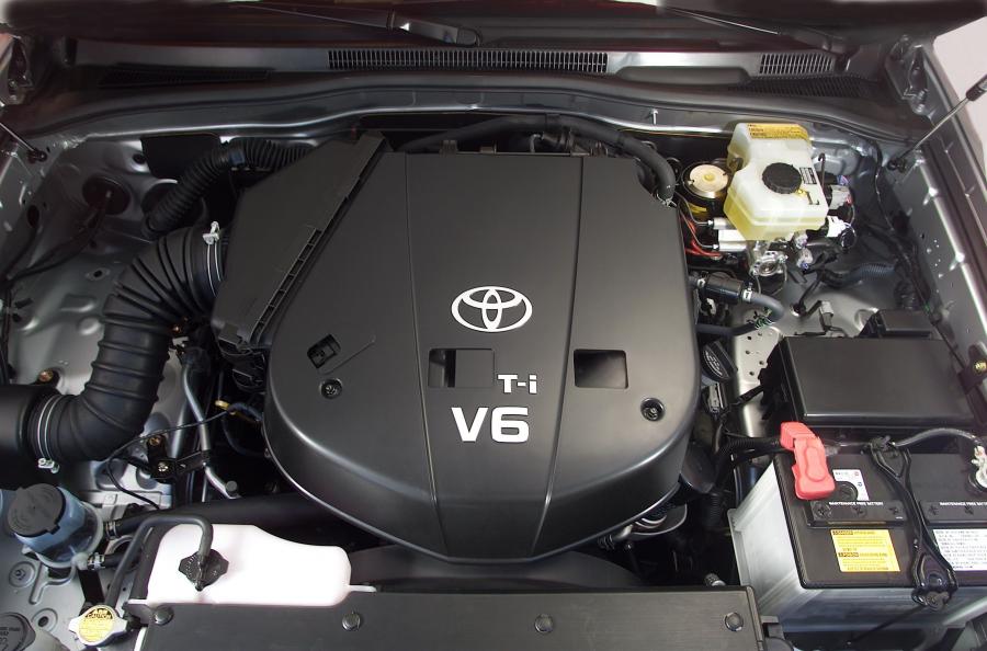  Toyota 4Runner 2003 года  (фото 3 из 41)